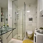 Amazing Luxury 200 M From The Apartamento Pula