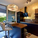 Amazing Luxury 200 M From The Pula