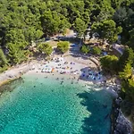Amazing Luxury 200 M From The Pula