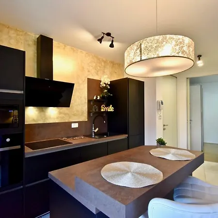 Amazing Luxury 200 M From The Appartamento Pola
