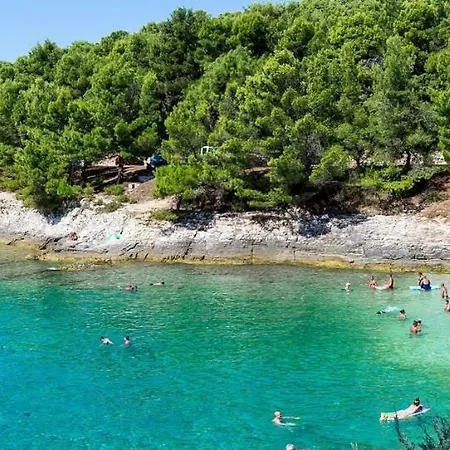 Amazing Luxury 200 M From The Pola