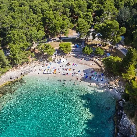 Amazing Luxury 200 M From The Pola